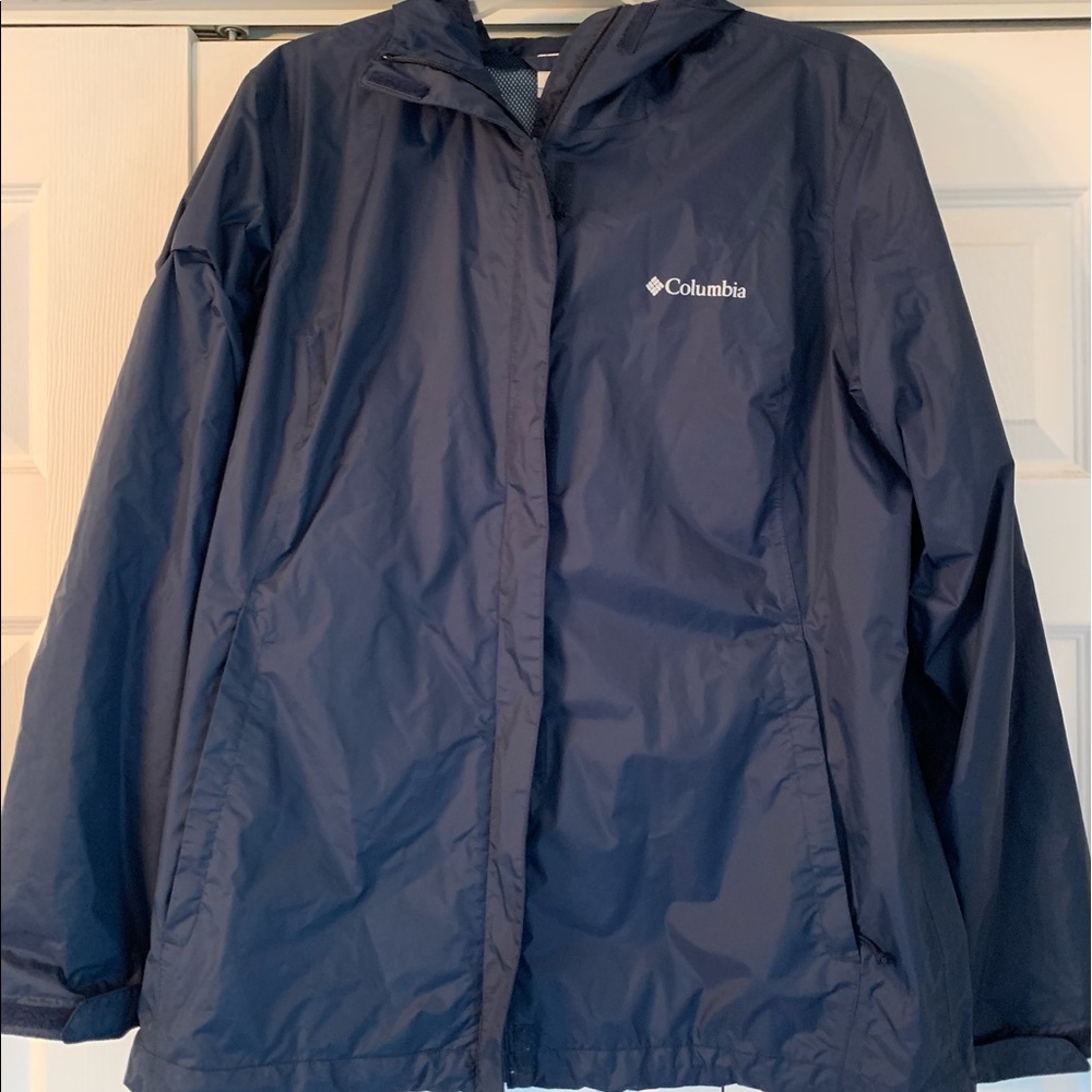 Navy Blue Columbia Women’s Raincoat